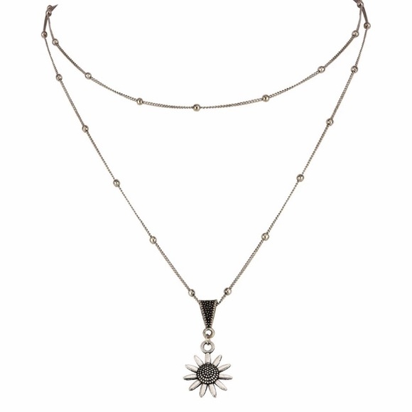 Boho Flower Necklace - Picture 2 of 8